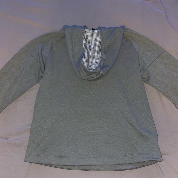 Women’s Small Light Gray Patagonia Sweatshirt - Picture 4 of 4